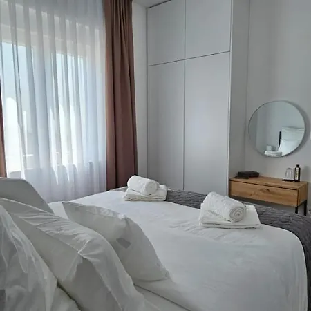 Dii Luxury شقة تروغير