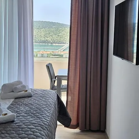 Dii Luxury
