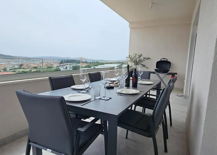 Dii Luxury Lägenhet Trogir