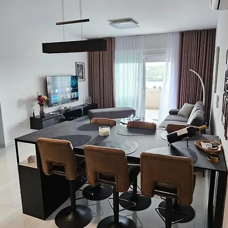 Dii Luxury Apartment Trogir